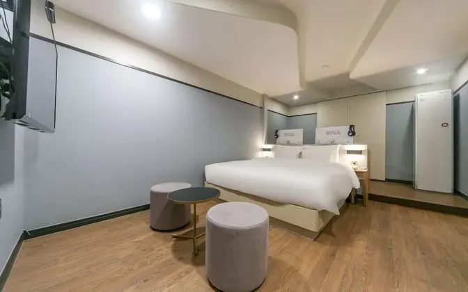 Oda (Premium Gaming Room - 2PC (CESCO Prev)