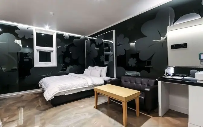 Oda (1 room 1 parking-drive-in (System air)