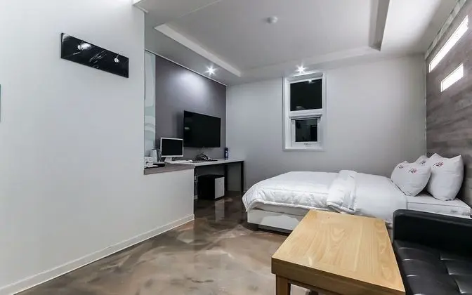 Oda (1 room 1 parking-drive-in (System air)