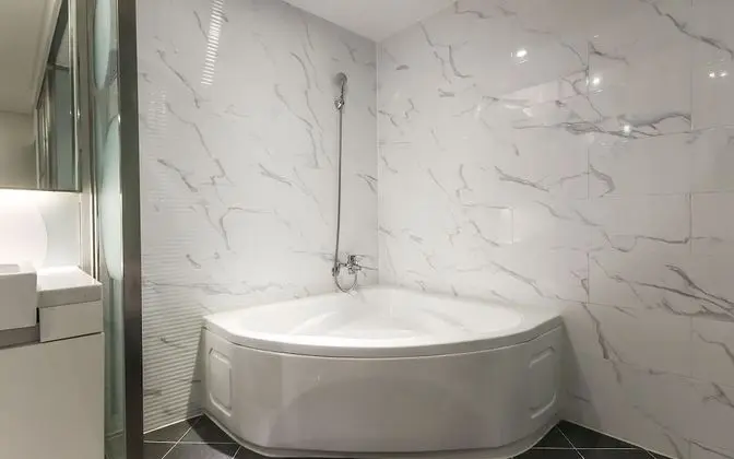 Oda (Suite-Bathtub (Spacious room/System a)