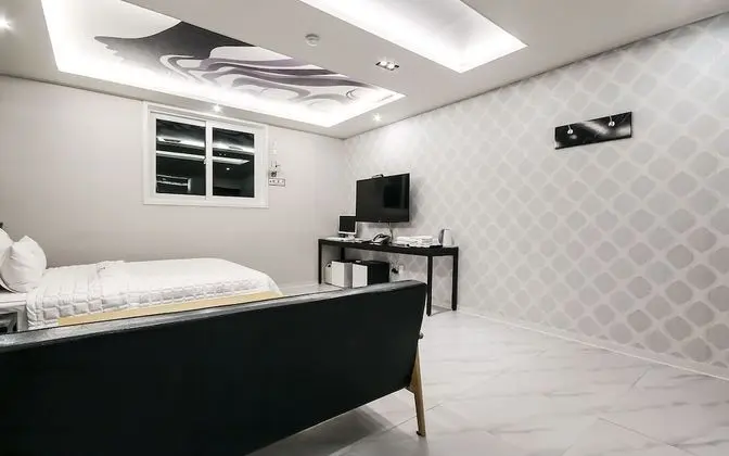 Oda (Suite-Bathtub (Spacious room/System a)