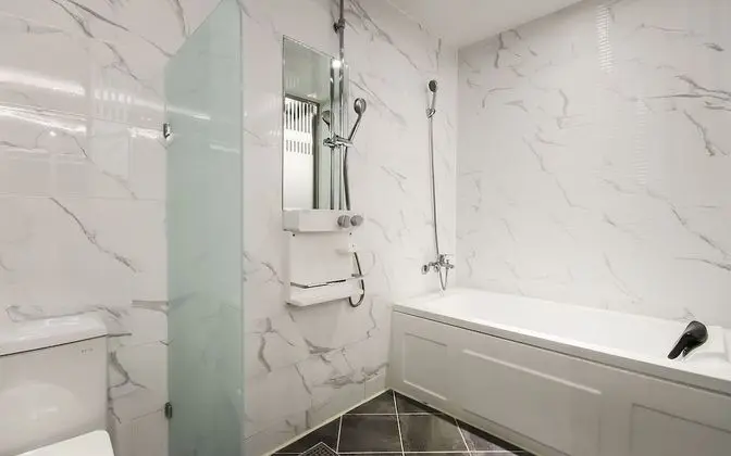 Oda (Suite-Bathtub (Spacious room/System a)