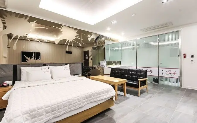 Oda (Suite-Bathtub (Spacious room/System a)