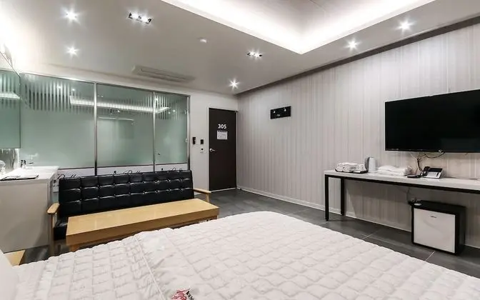 Oda (Suite-Bathtub (Spacious room/System a)