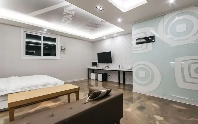 Oda (Suite-Bathtub (Spacious room/System a)