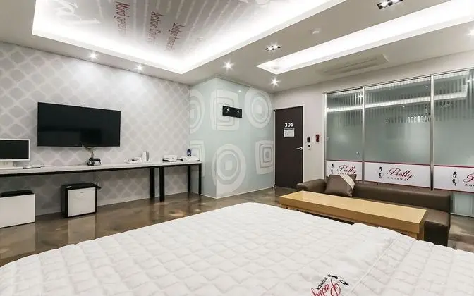 Oda (Suite-Bathtub (Spacious room/System a)