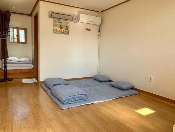 Ondol Room