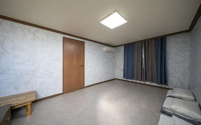 Oda (Ondol-4-person room (Netflix availabl)