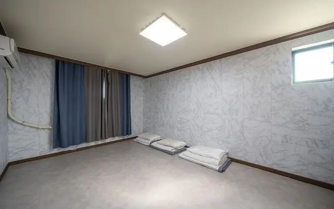 Oda (Ondol-4-person room (Netflix availabl)