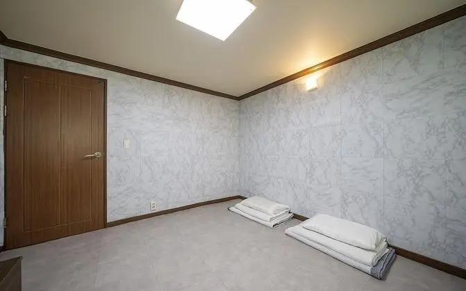 Oda (Ondol-Double room (Netflix available))
