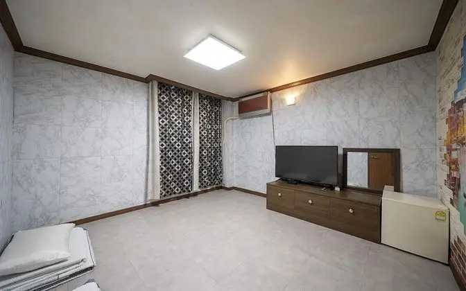 Oda (Ondol-Double room (Netflix available))