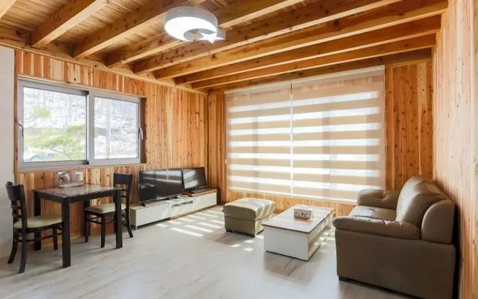 Oda (No 101 (two rooms))