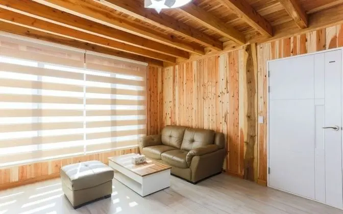 Oda (No 101 (two rooms))