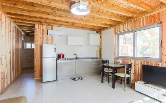 Oda (No 101 (two rooms))