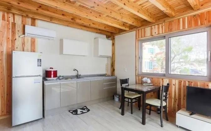 Oda (No 101 (two rooms))