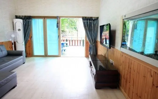 Oda (Room 103 Suite room)