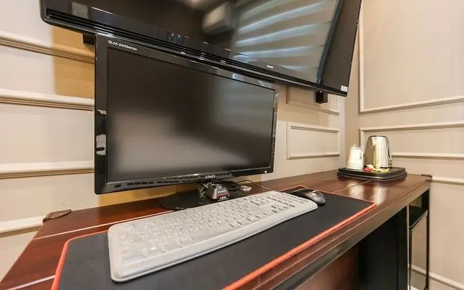 Oda (Deluxe (Netflix viewing possible-PC i)