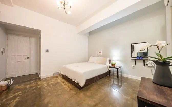 Oda (No-hard standard (Netflix available) )