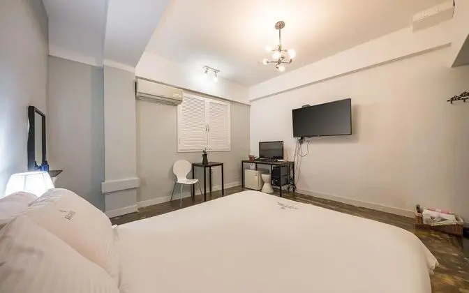 Oda (No-hard standard (Netflix available) )