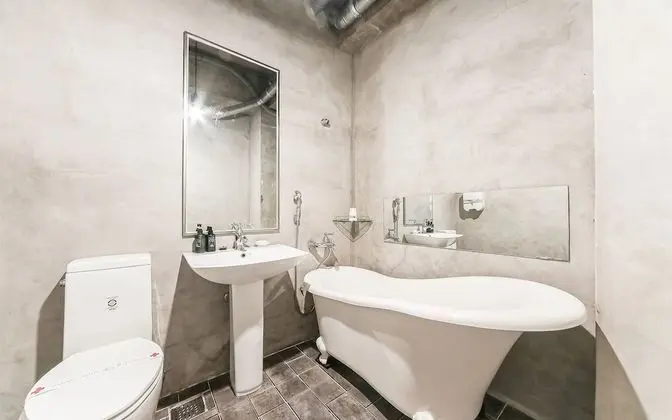 Oda (No-hard standard (Netflix available) )