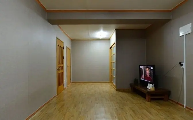 Oda (Main building) private room)