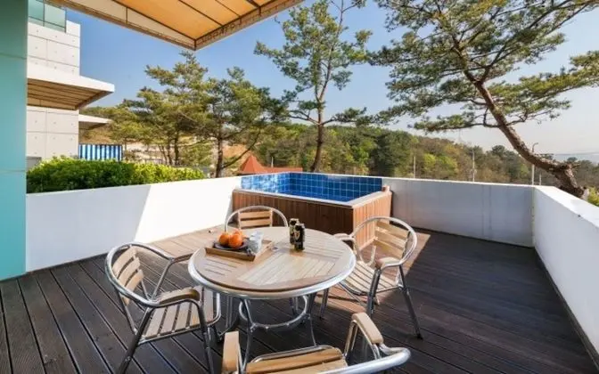 Oda (Twin Star-Two Beds and One Two Beds I)