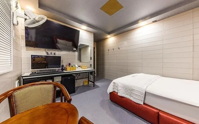 Oda (Standard - Deluxe ((private room) equ)