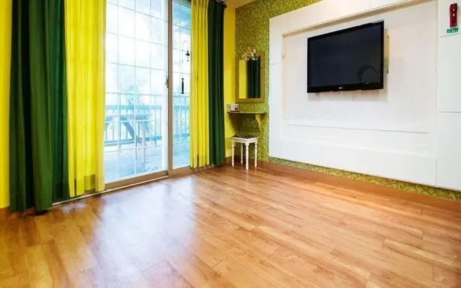 Oda (Olive (Stella))