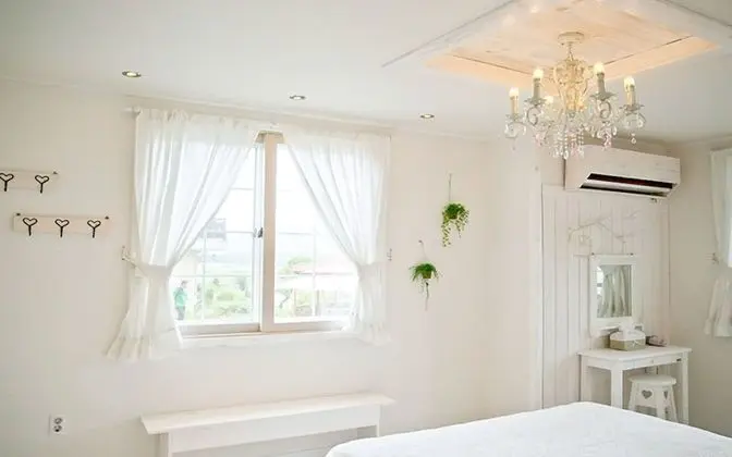 Oda (Vintage white)