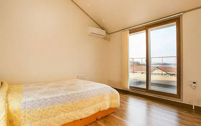 Oda (Healing Room 301 (Duplex Spa))