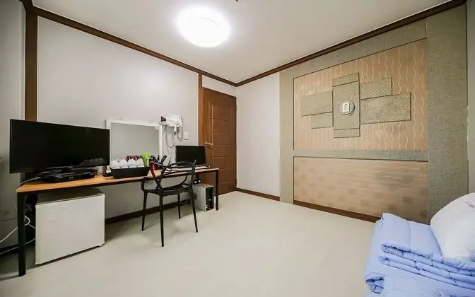 Oda (Ondol (family room))
