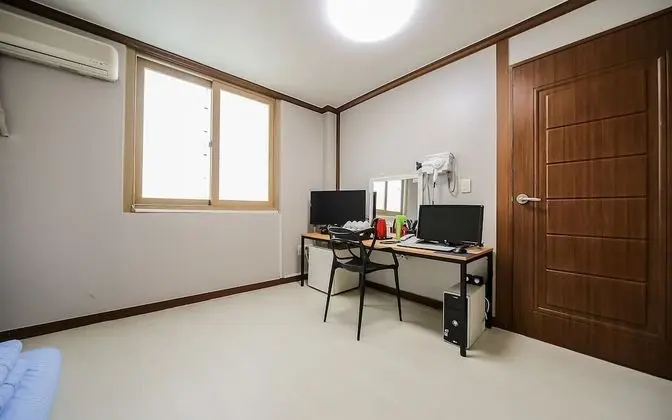 Oda (Ondol (family room))