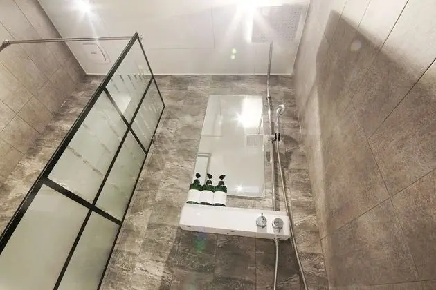 Oda (1st room 1st Week-E vent Room (Netfli)