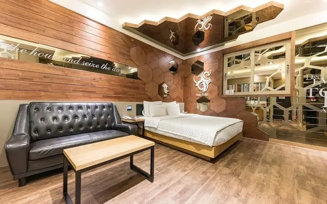 Oda (1st room 1st week - VIP n teak (netfl)