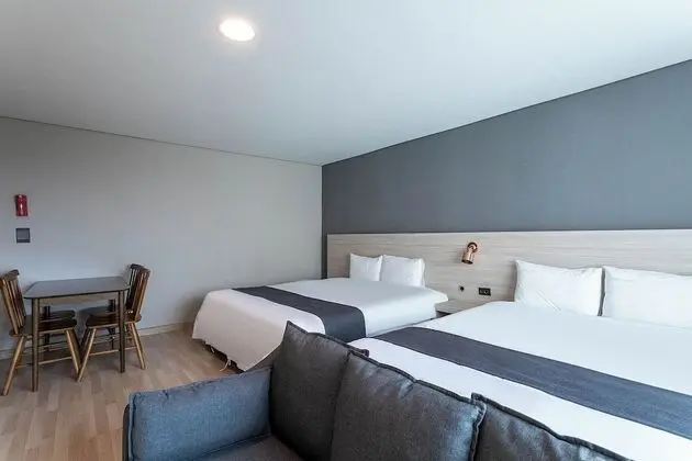 Family Dört Kişilik Oda, Kısmi Göl Manzaralı