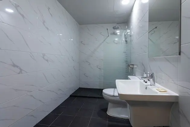 Family Dört Kişilik Oda, Kısmi Göl Manzaralı