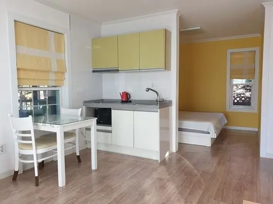 Basic Tek Büyük Yataklı Oda