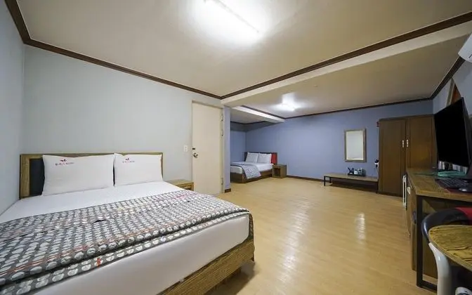 Oda (Special room (*Bed + Korean large roo)