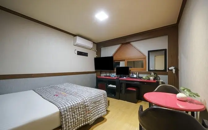 Oda (Standard room (Netflix & Wave viewing)