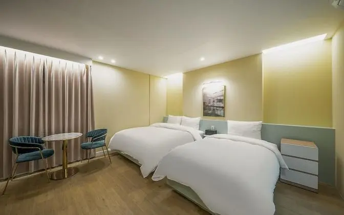 Oda (Deluxe twin (Netflix & Wave viewing a)