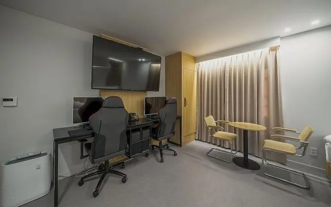 Oda (Deluxe twin (Netflix & Wave viewing a)