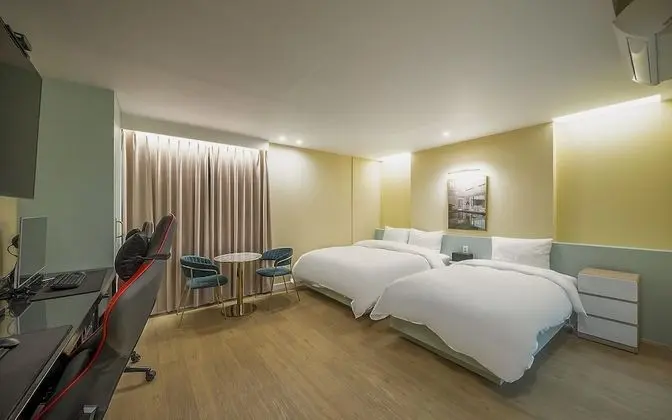 Oda (Deluxe twin (Netflix & Wave viewing a)