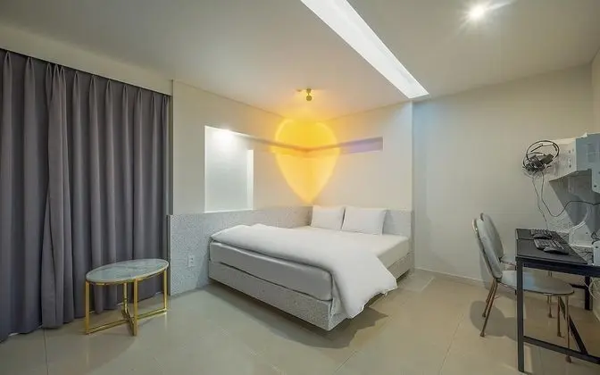 Oda (Special room (Netflix & Wave availabl)