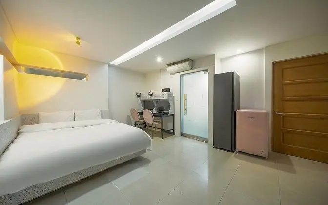 Oda (Special room (Netflix & Wave availabl)