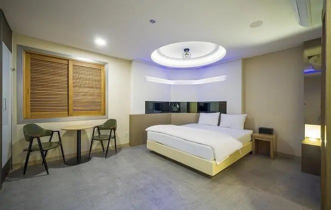 Oda (Standard room (Netflix & Wave viewing)