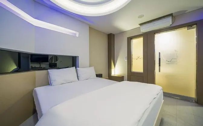 Oda (Standard room (Netflix & Wave viewing)