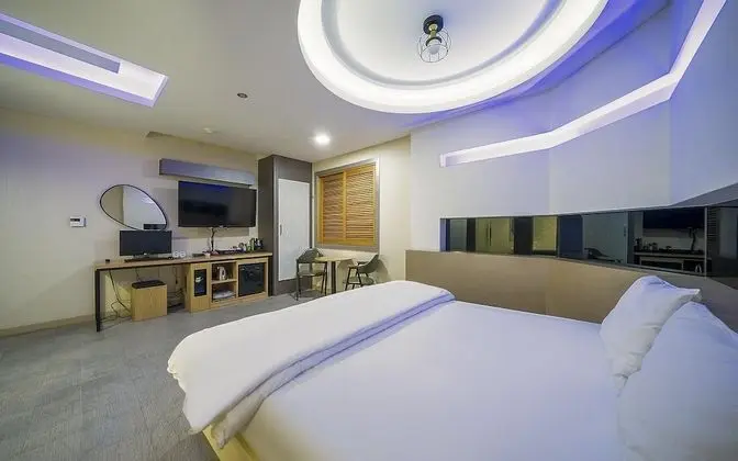 Oda (Standard room (Netflix & Wave viewing)