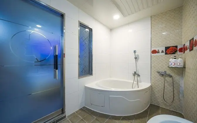 Oda (Standard room (Netflix & Wave viewing)