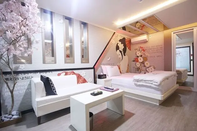 Oda (Special Room)