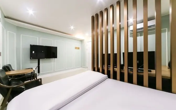 Oda (Deluxe room (unlimited use of Disney+)